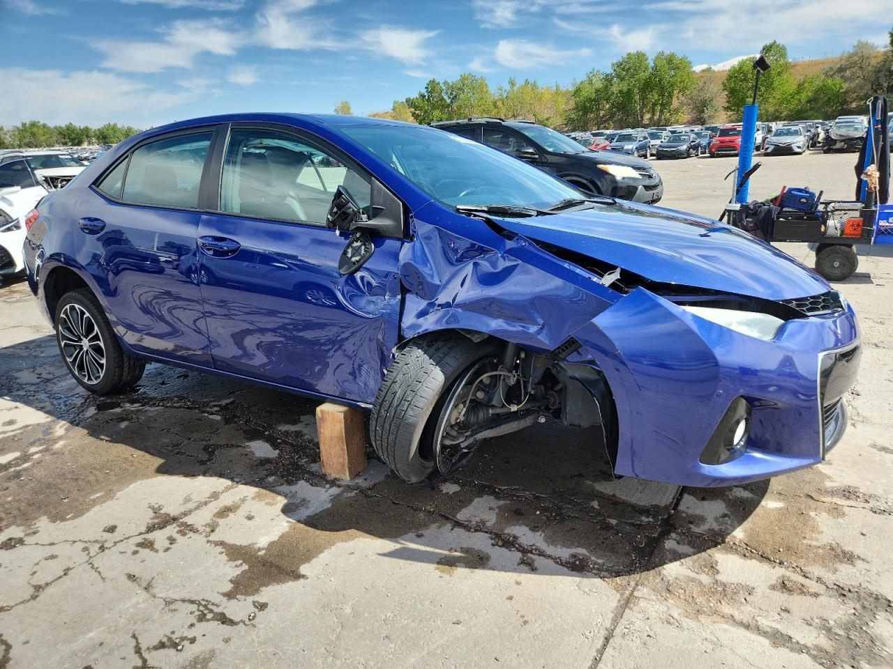 2015 TOYOTA COROLLA