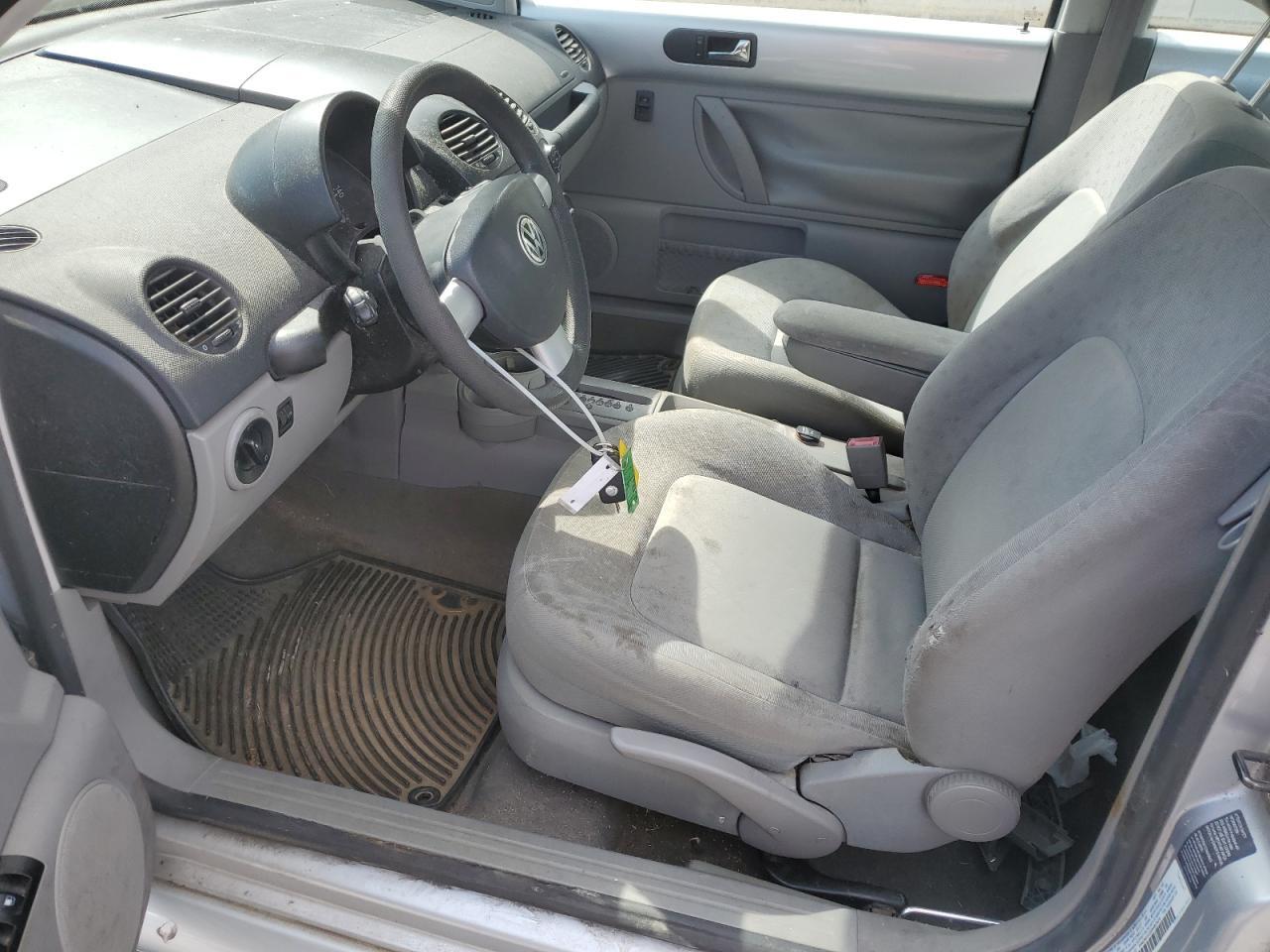 2002 VOLKSWAGEN Beetle