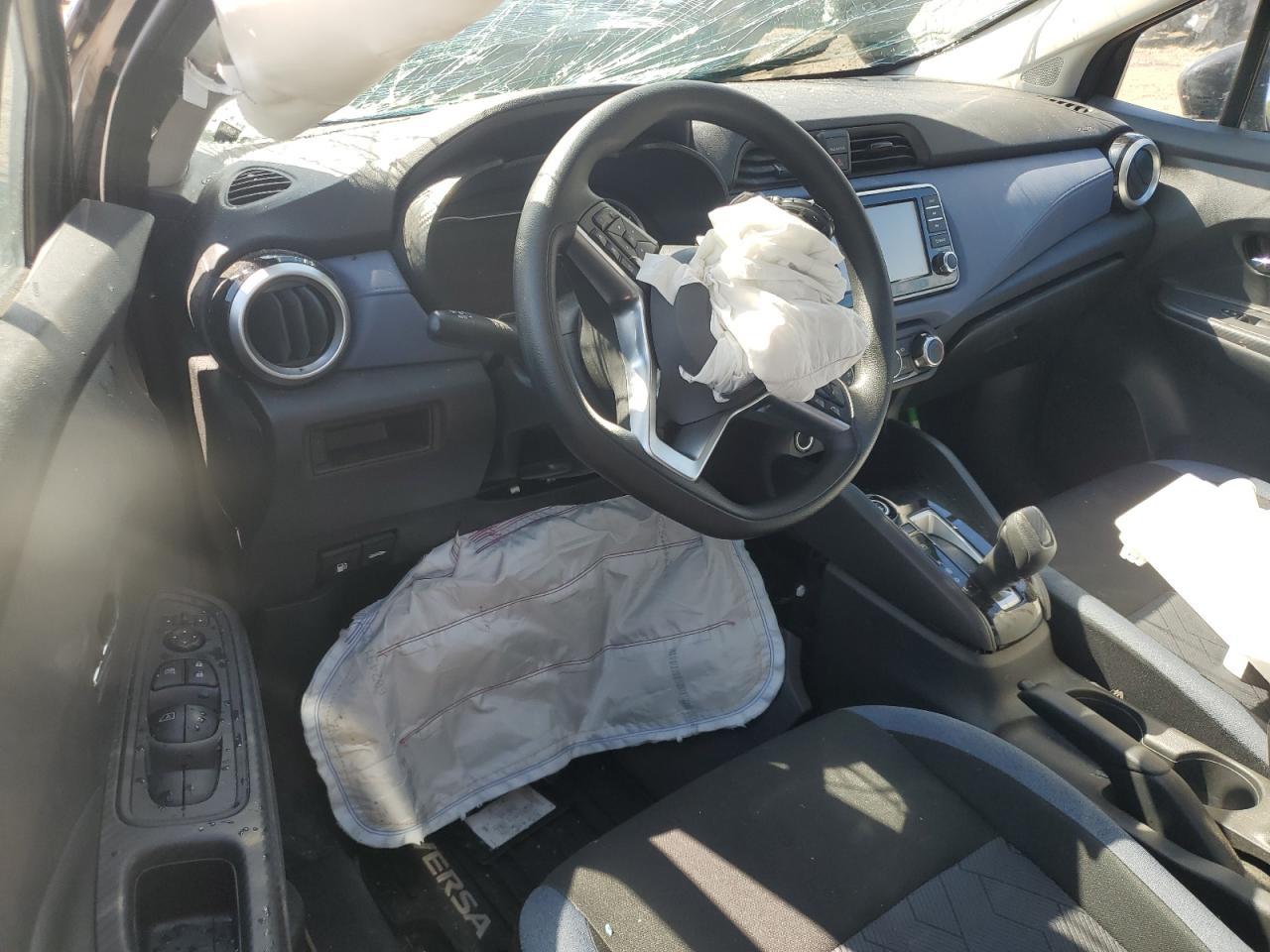 2024 NISSAN VERSA