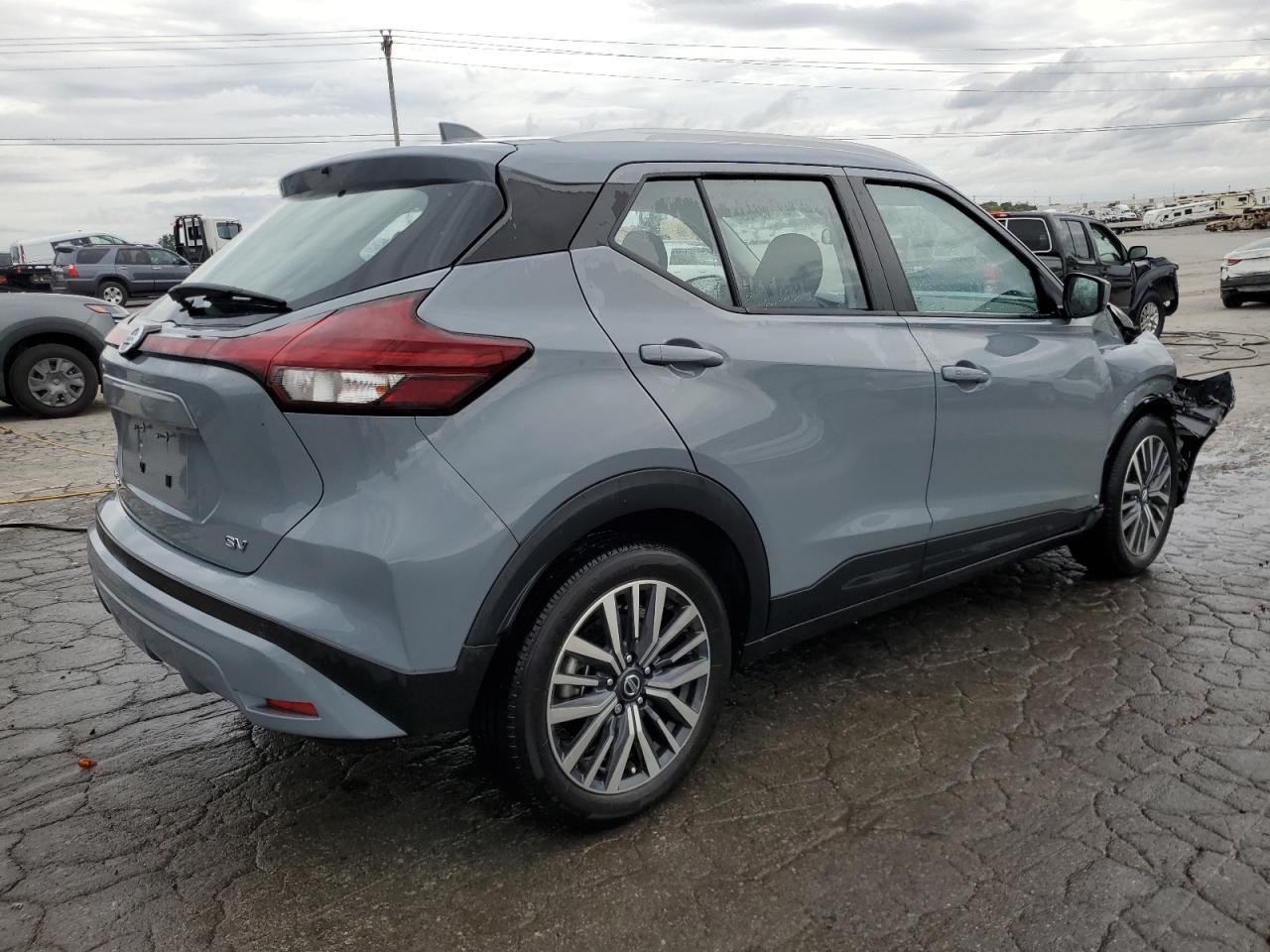2021 NISSAN KICKS