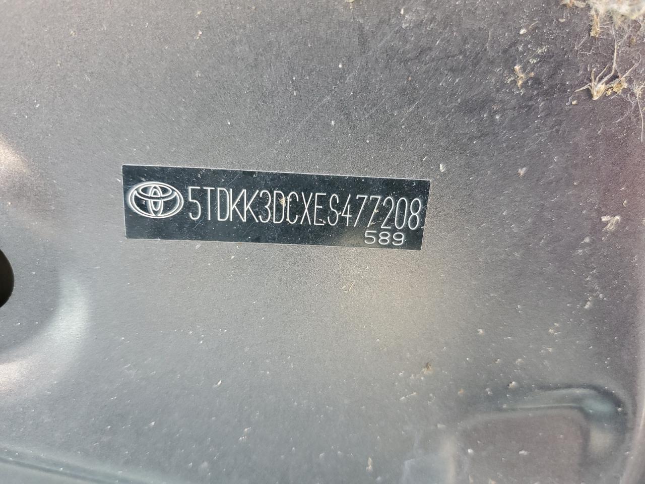 2014 TOYOTA SIENNA