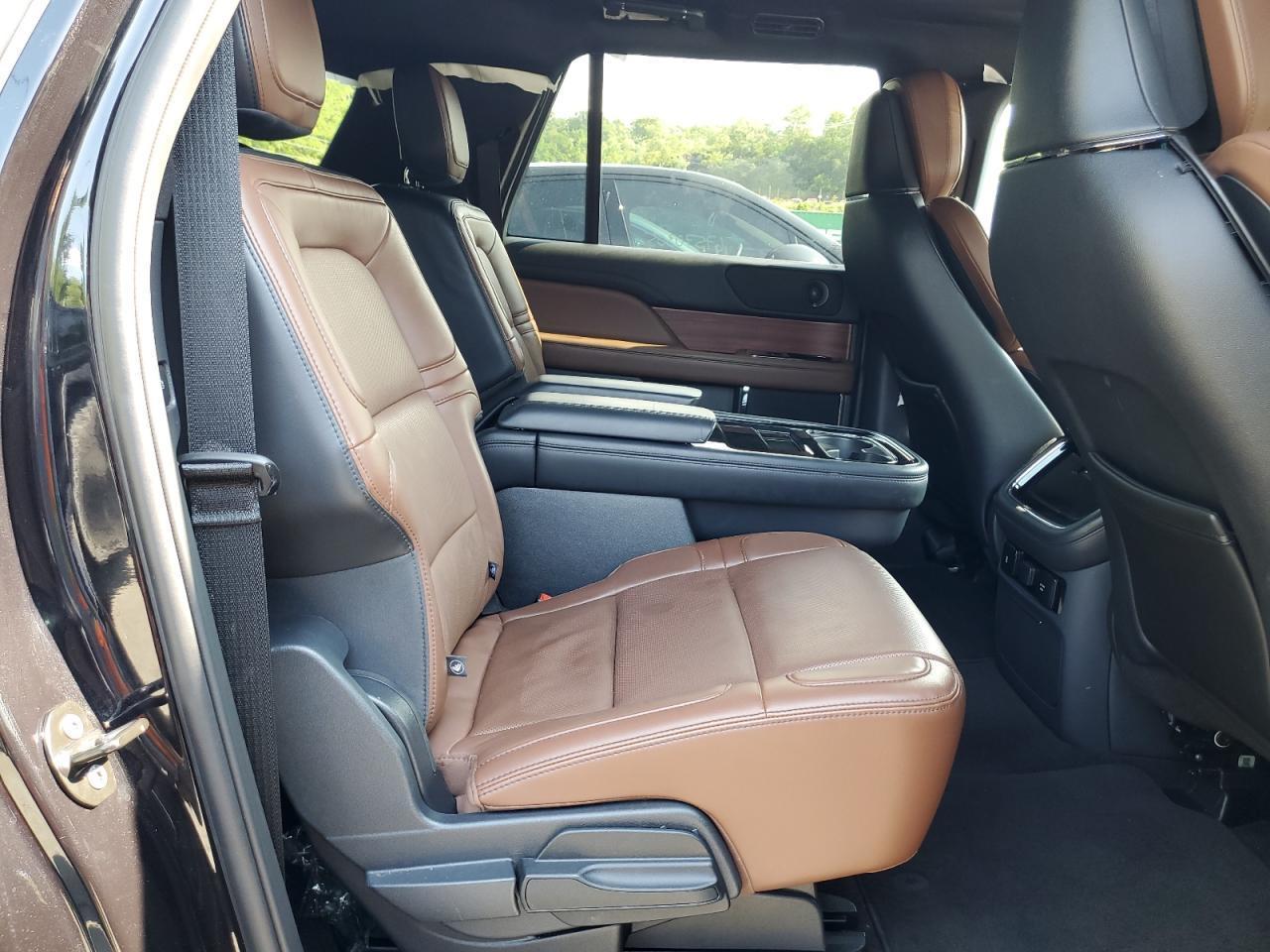 2024 LINCOLN Navigator