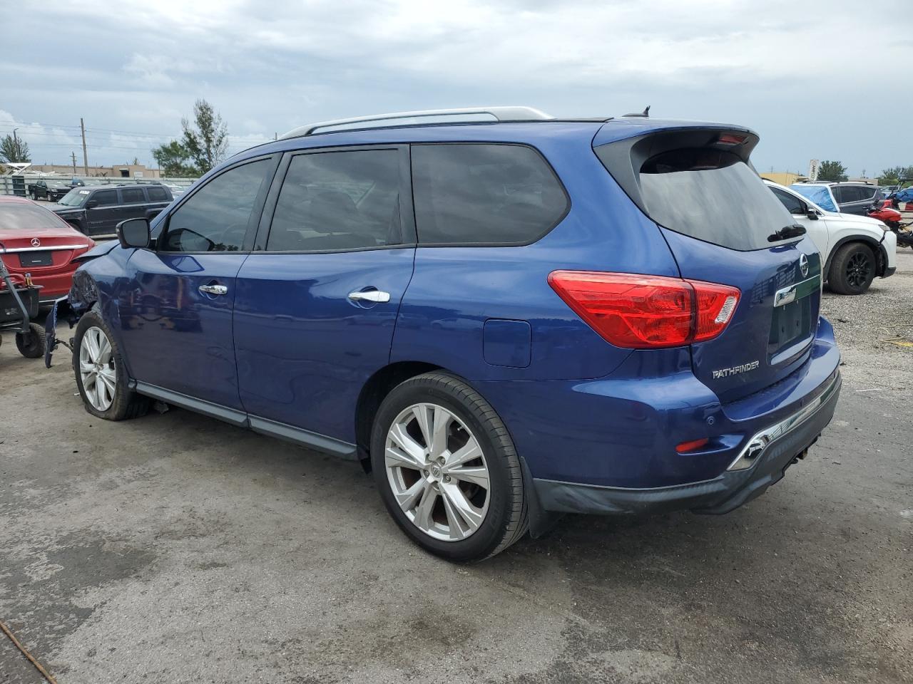 2018 NISSAN PATHFINDER
