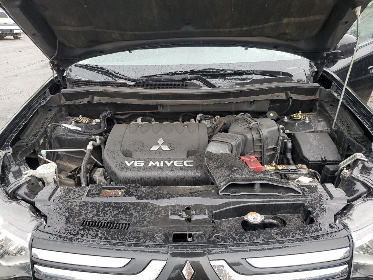 2014 MITSUBISHI outlander