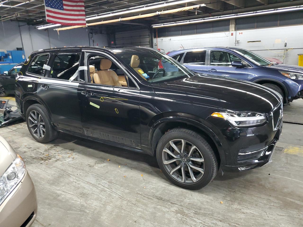 2019 VOLVO XC90