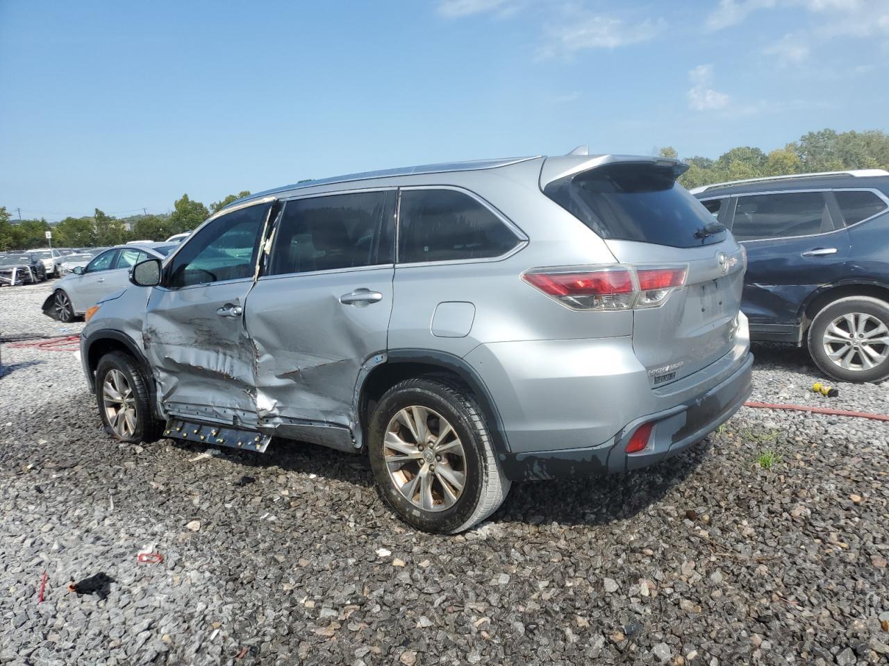 2015 TOYOTA HIGHLANDER
