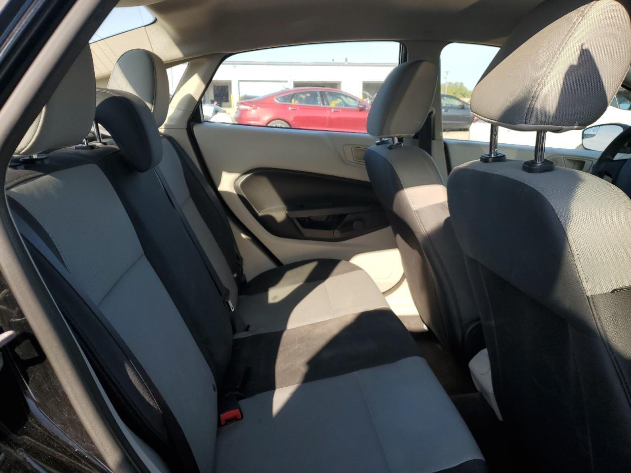 2012 FORD Fiesta
