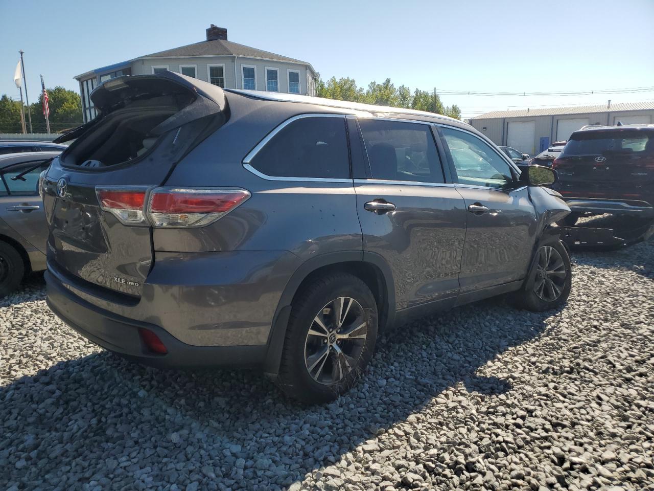 2016 TOYOTA HIGHLANDER