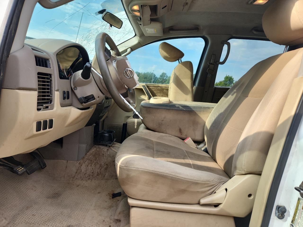 2012 NISSAN Titan