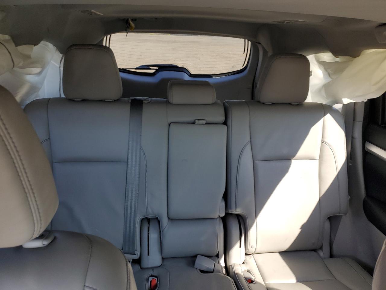2014 TOYOTA HIGHLANDER