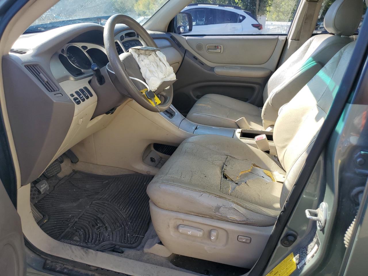 2004 TOYOTA HIGHLANDER
