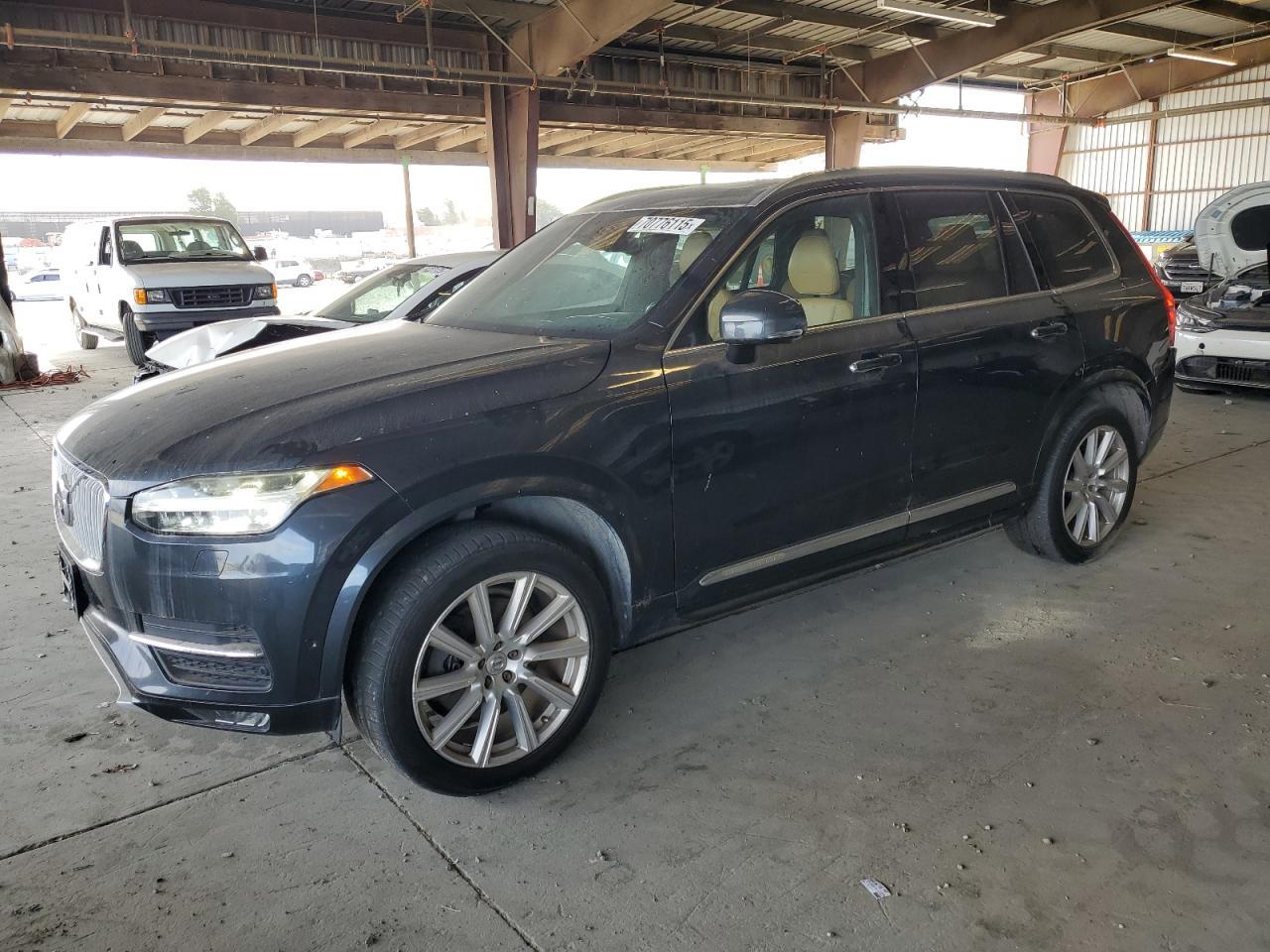2017 VOLVO XC90