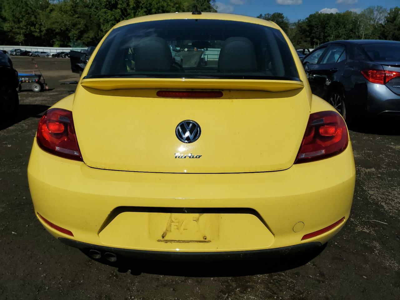 2016 VOLKSWAGEN Beetle