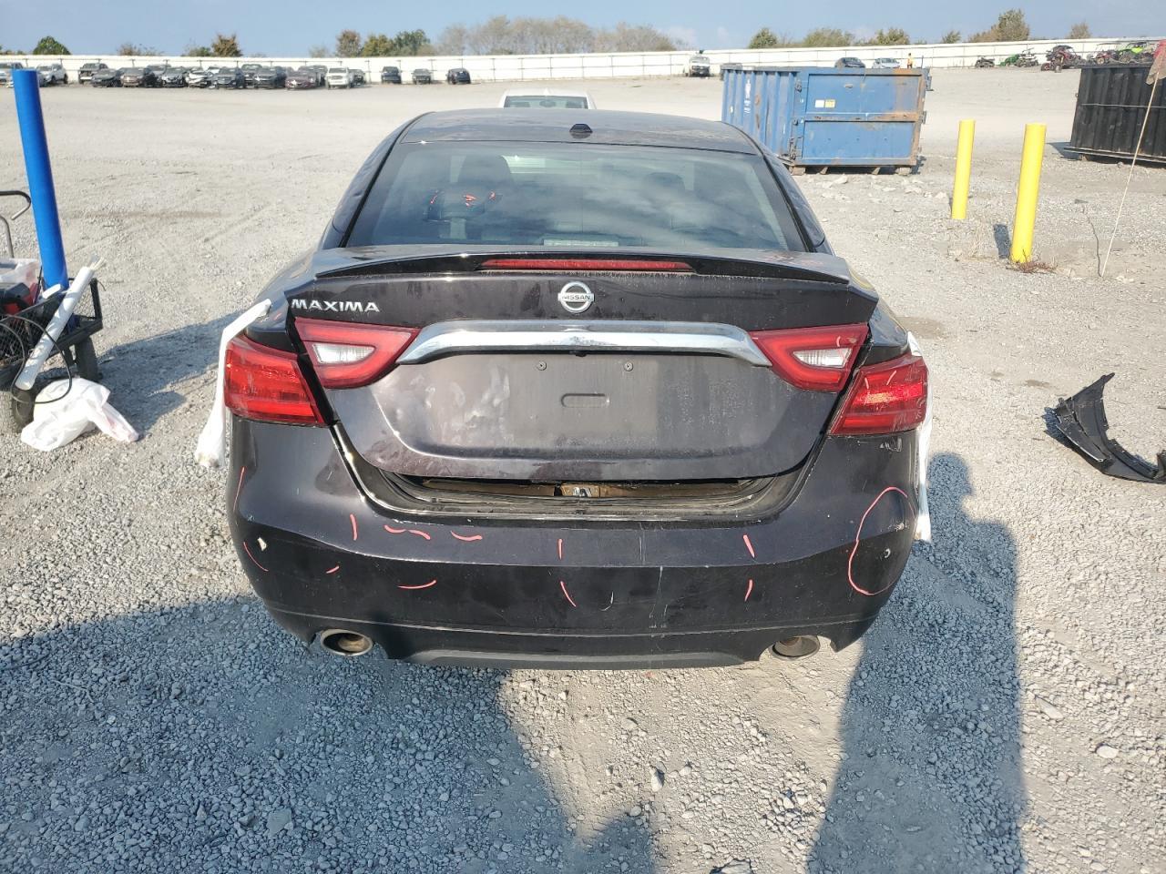 2016 NISSAN Maxima