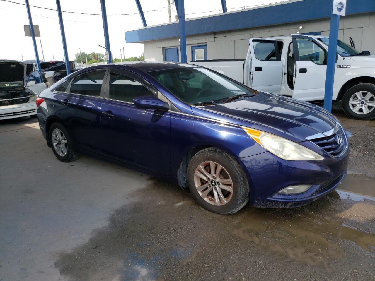 2013 HYUNDAI SONATA