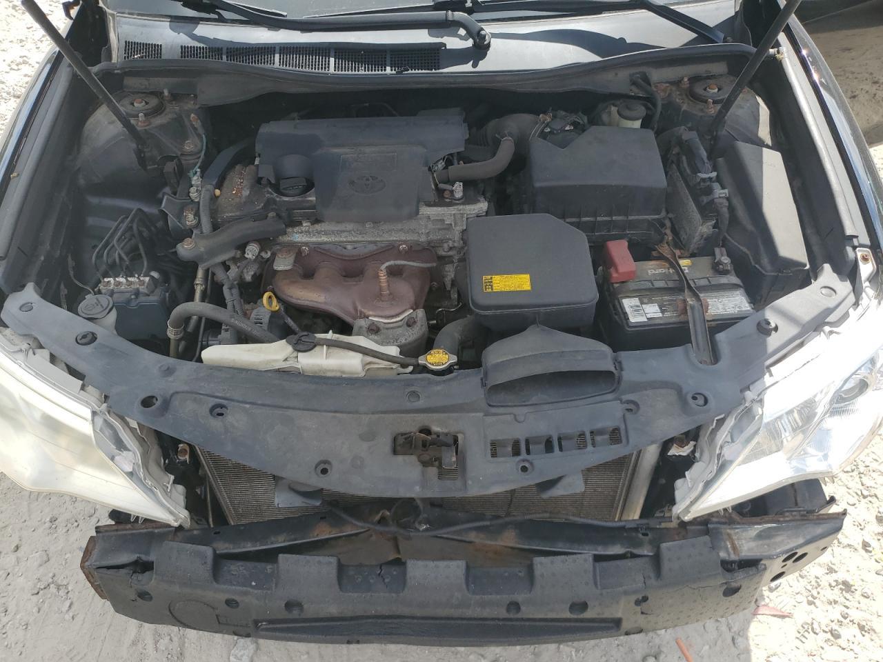2014 TOYOTA CAMRY