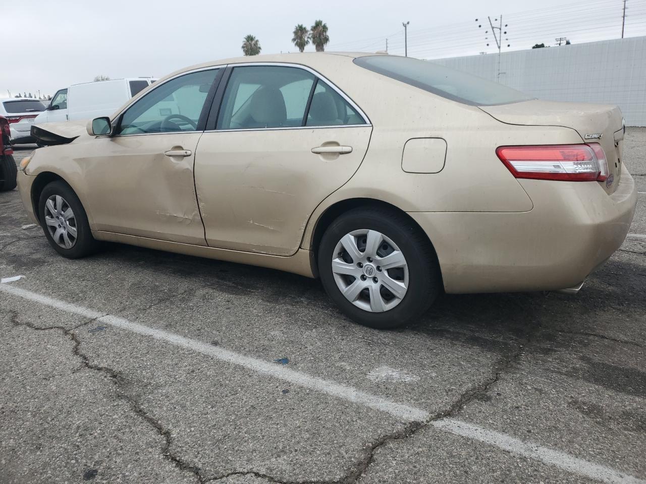 2011 TOYOTA CAMRY