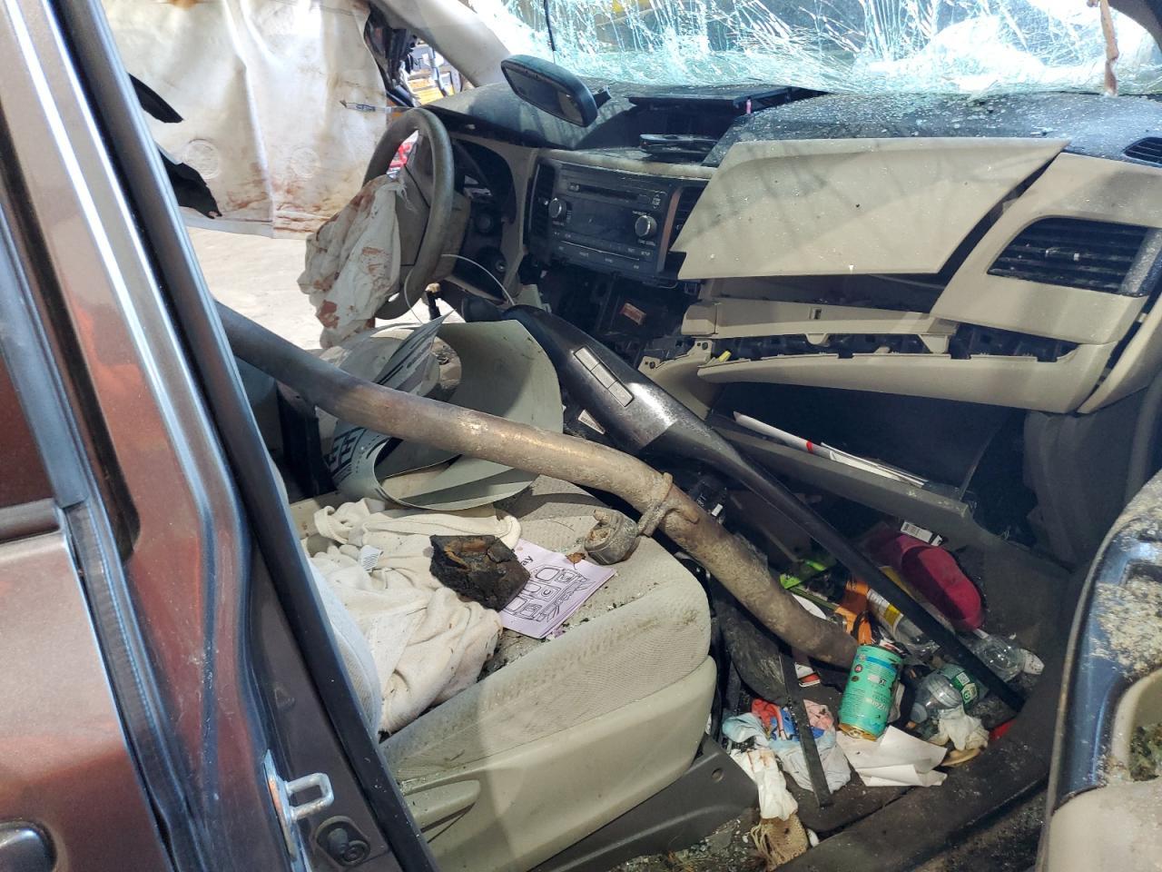 2011 TOYOTA SIENNA