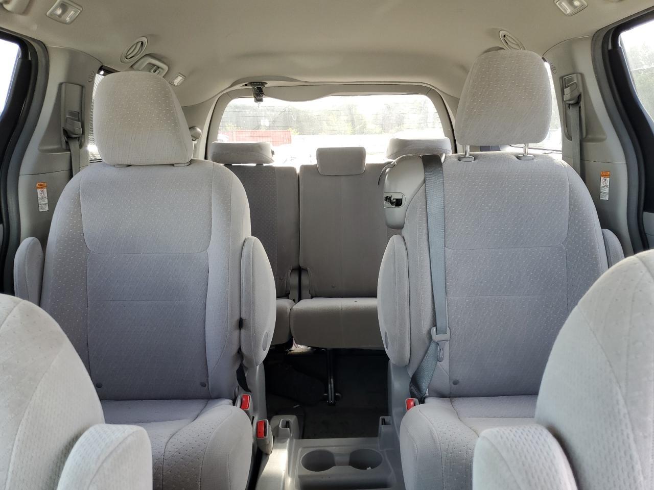 2015 TOYOTA SIENNA