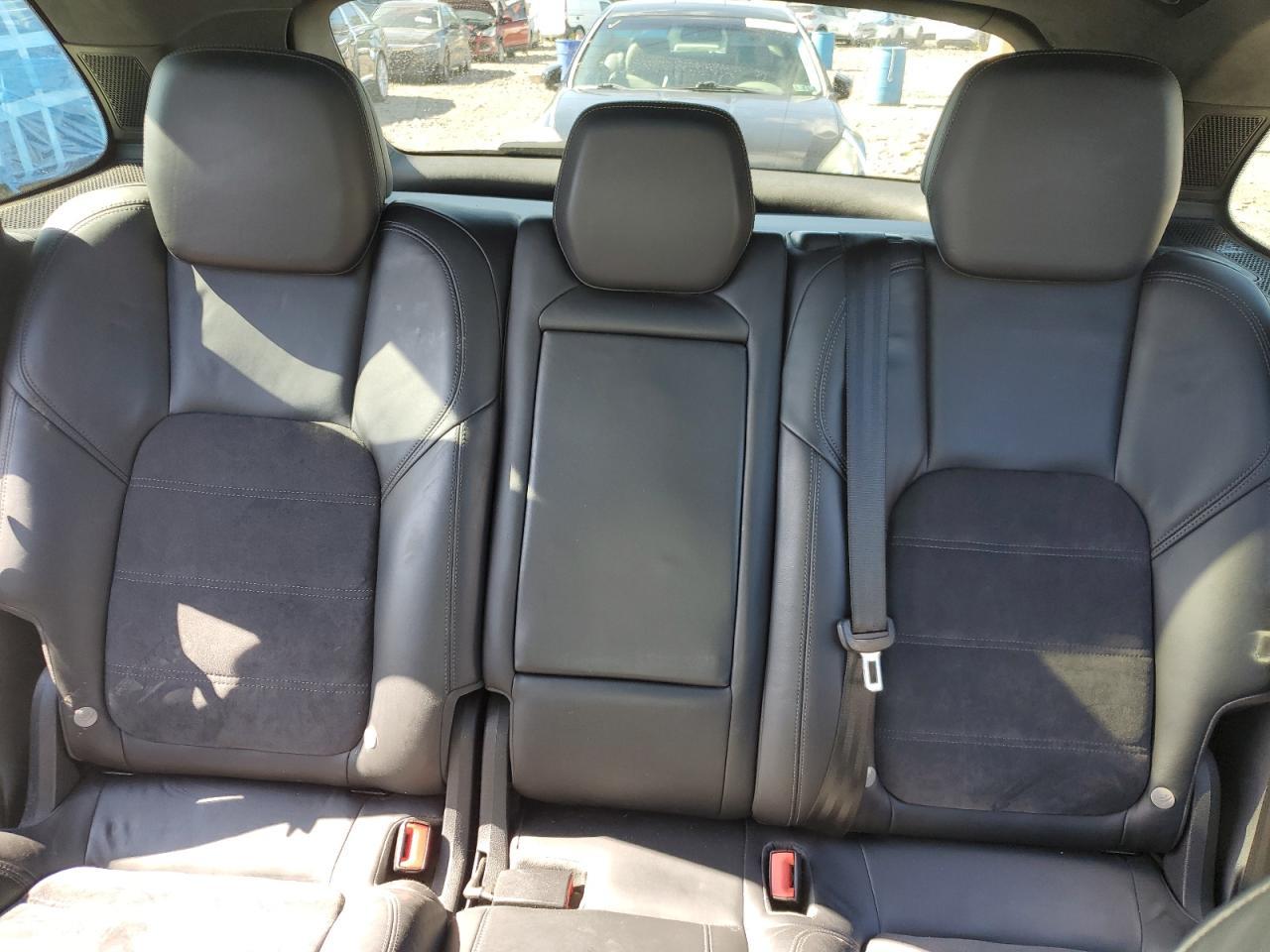 2013 PORSCHE CAYENNE