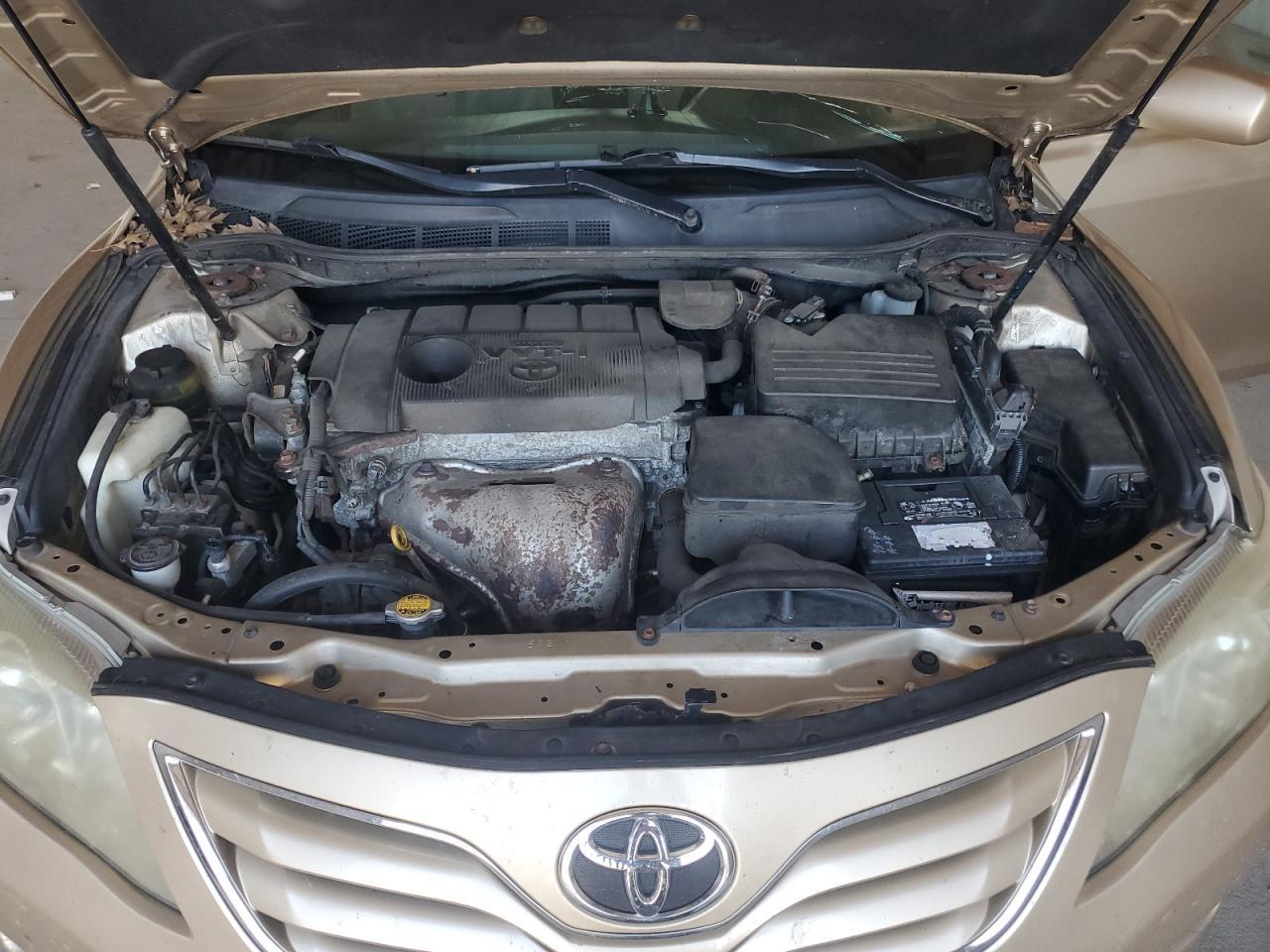 2011 TOYOTA CAMRY