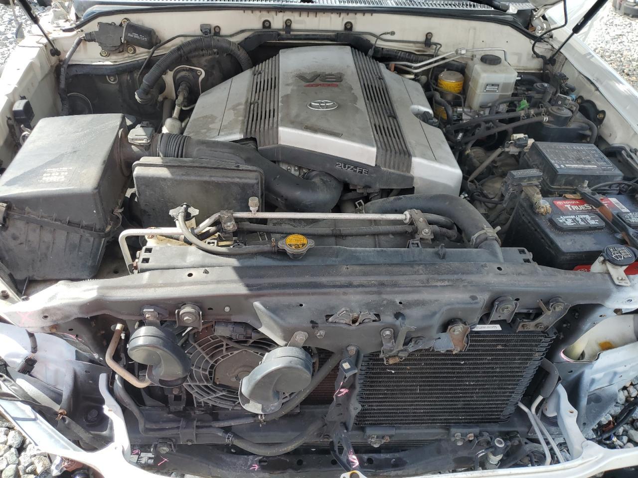 2002 TOYOTA LAND CRUISER