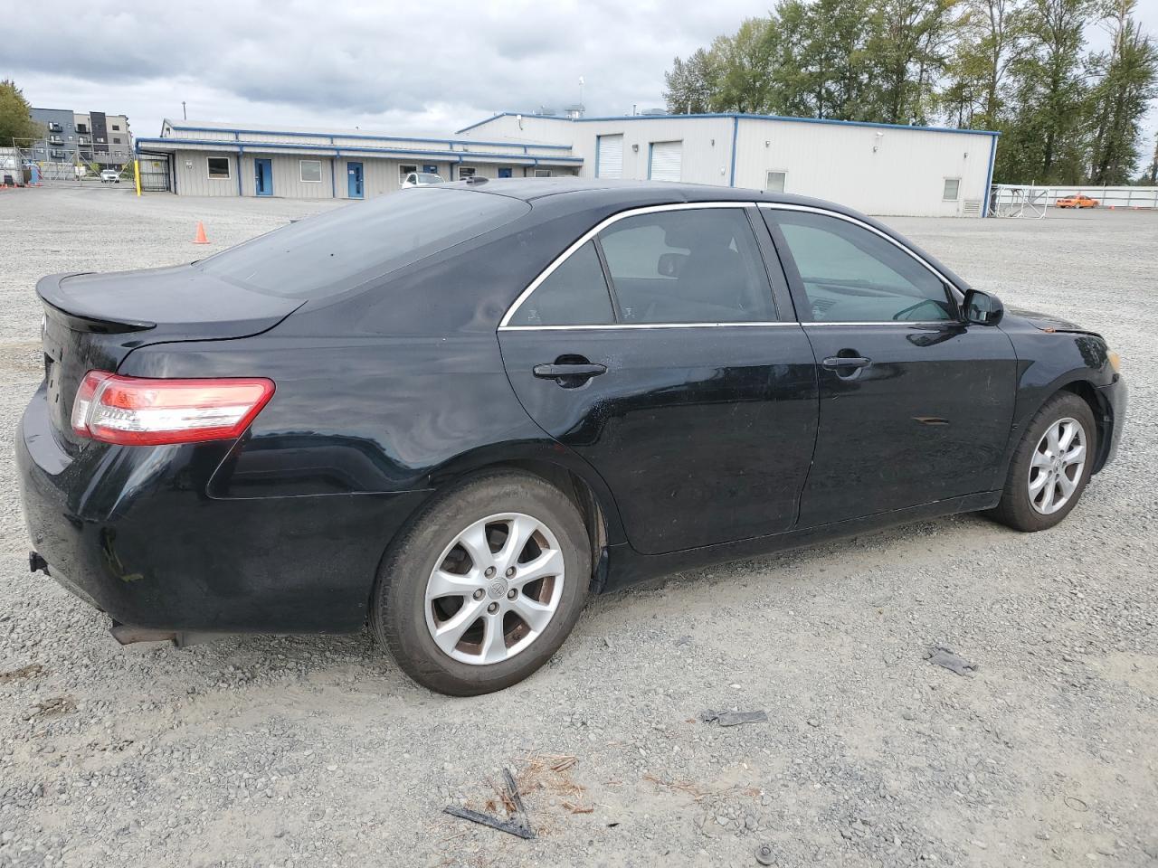2011 TOYOTA CAMRY