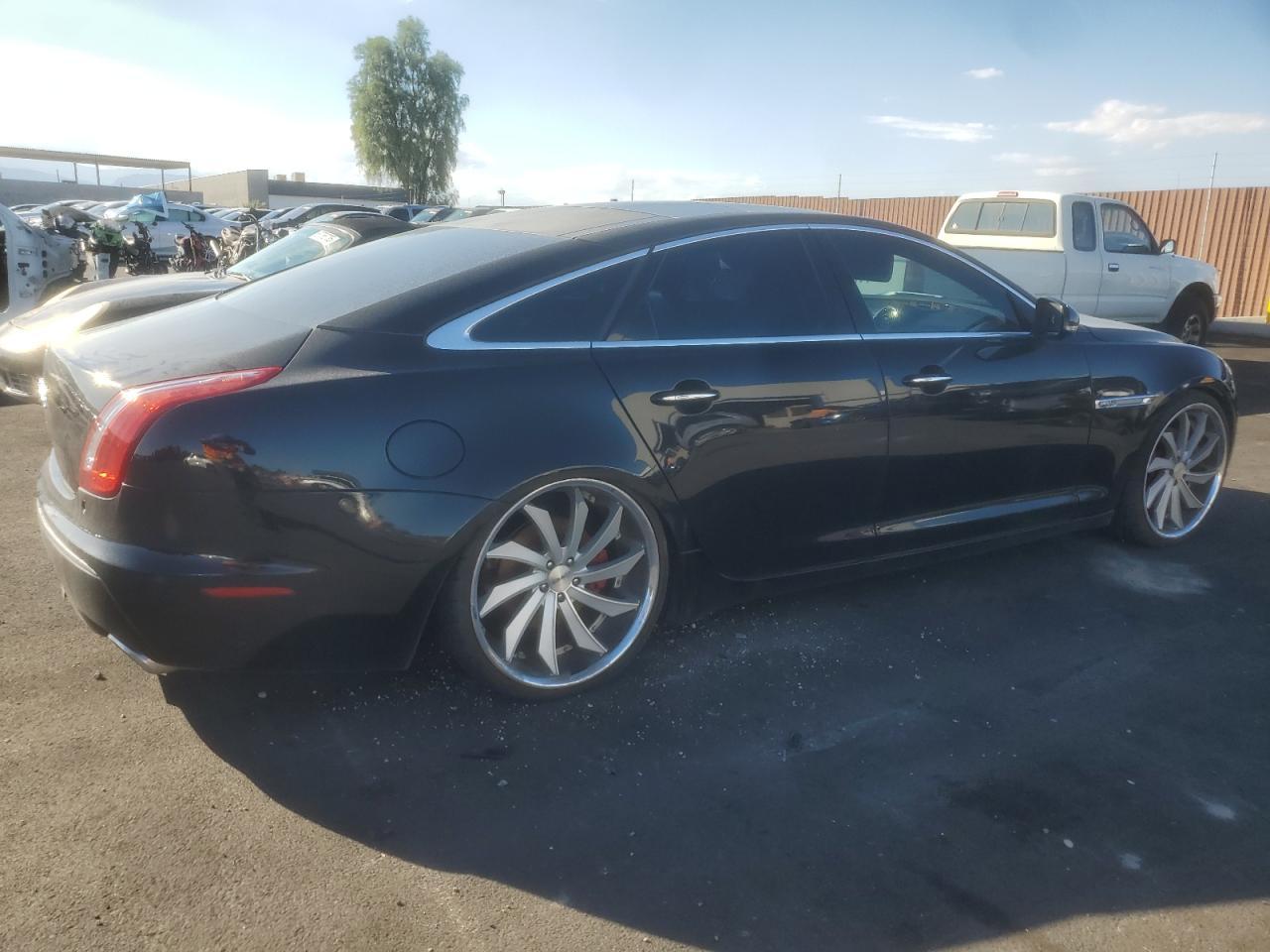 2012 JAGUAR Xj-Series