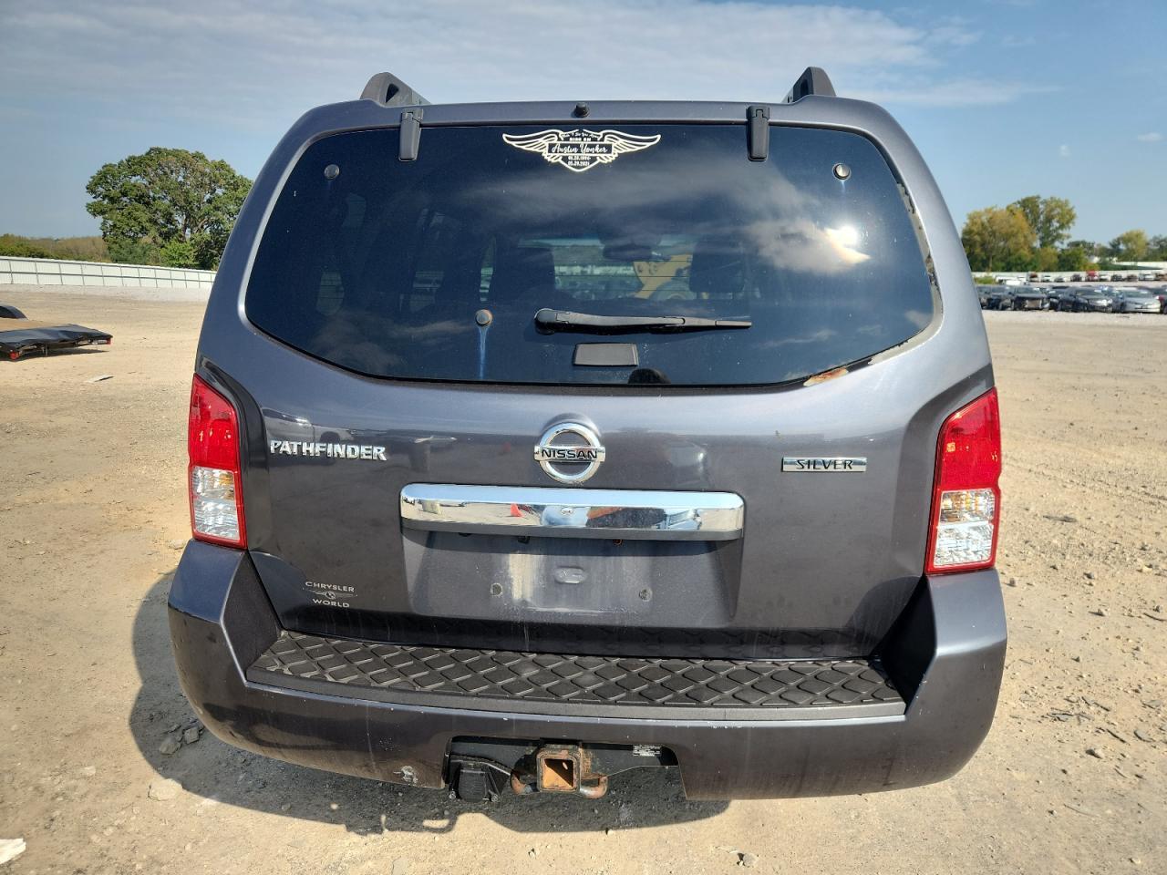 2011 NISSAN PATHFINDER