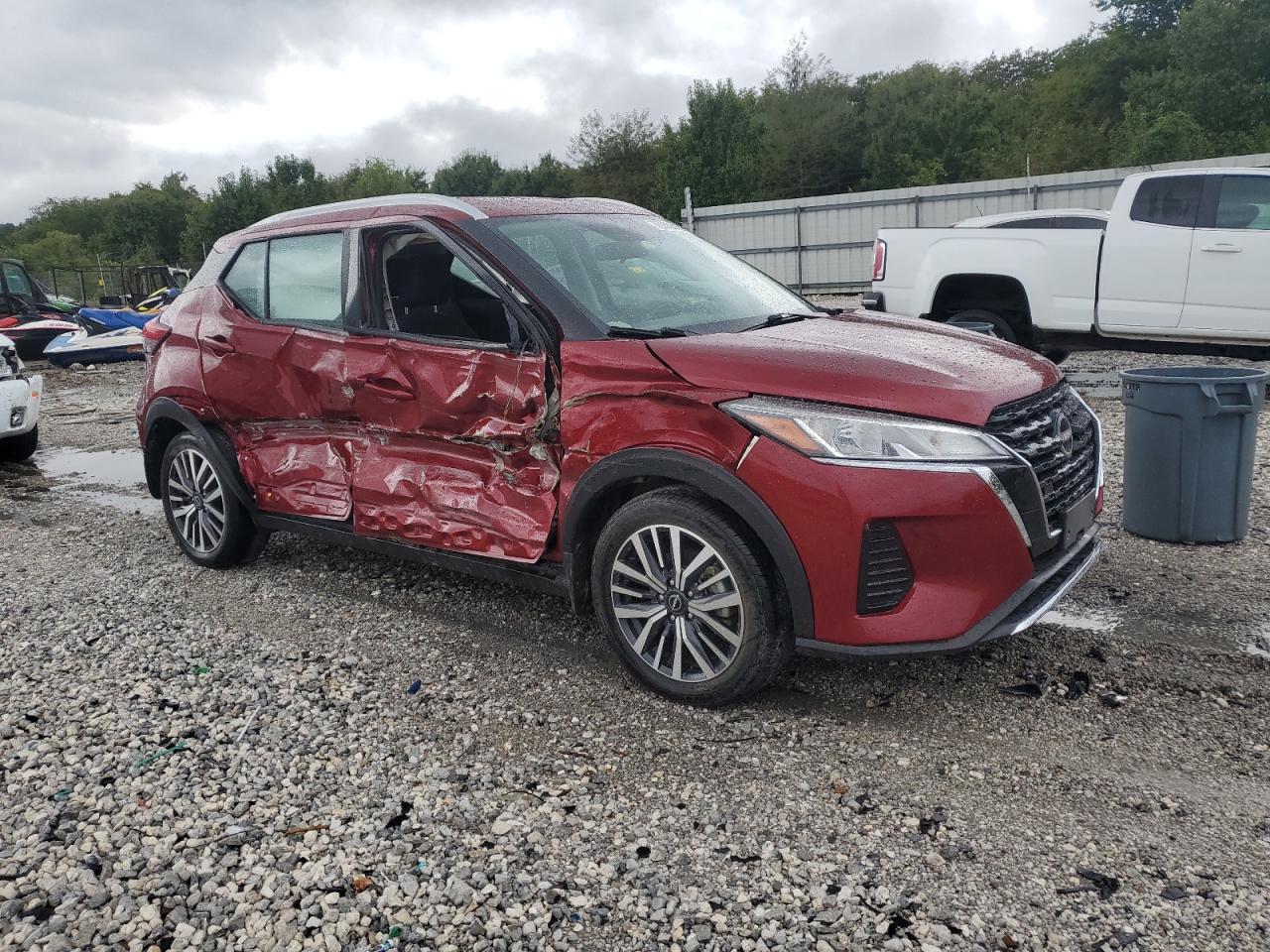 2022 NISSAN KICKS