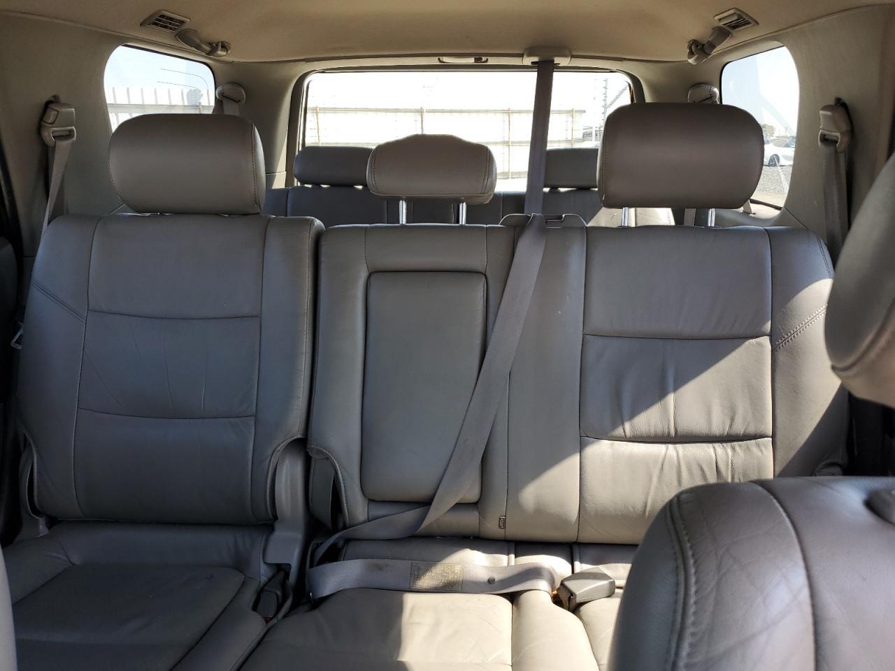 2003 TOYOTA Sequoia