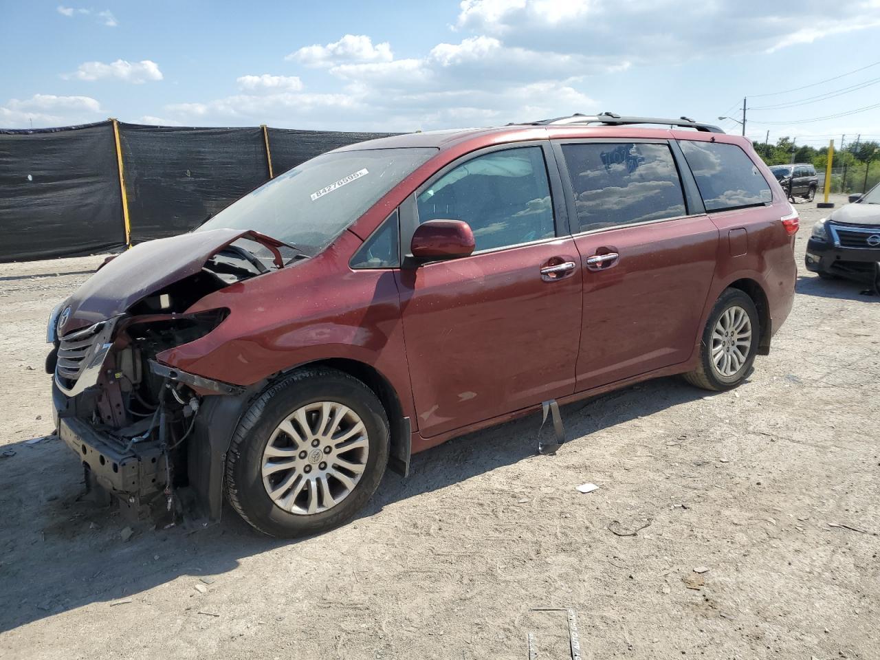 2016 TOYOTA SIENNA