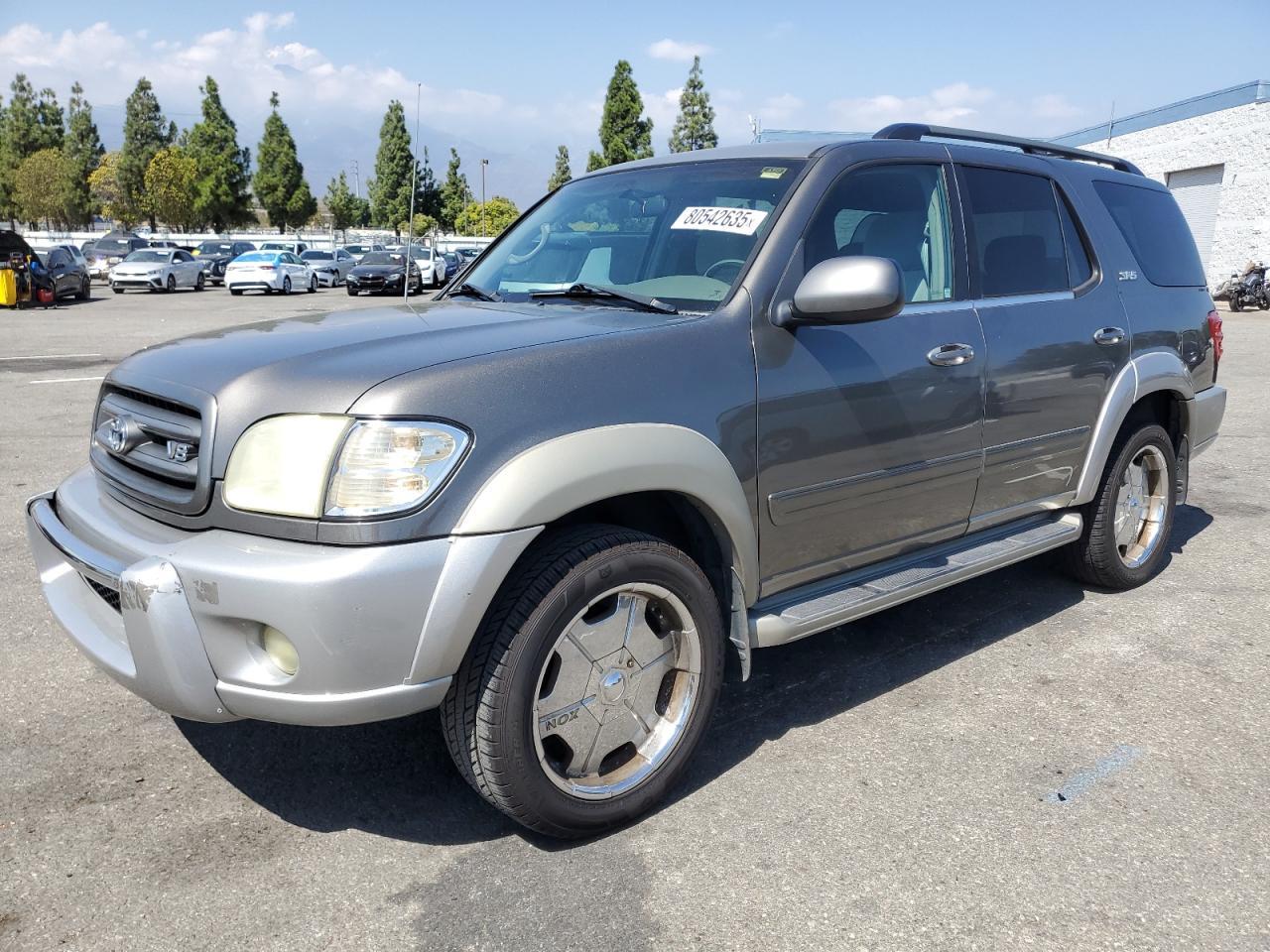 2004 TOYOTA Sequoia