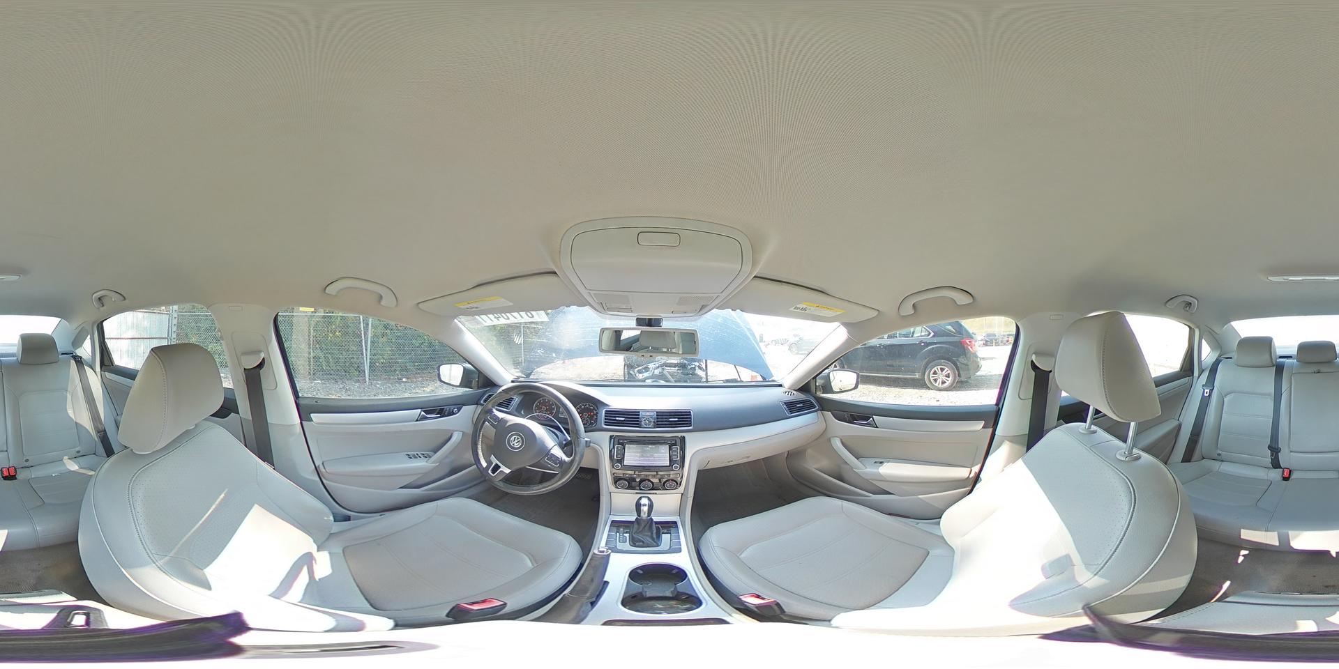 2013 VOLKSWAGEN Passat