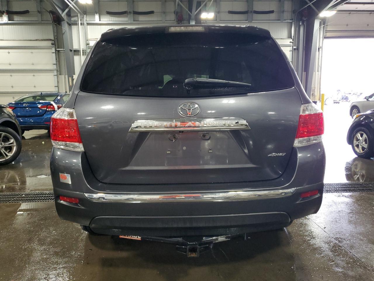 2013 TOYOTA HIGHLANDER