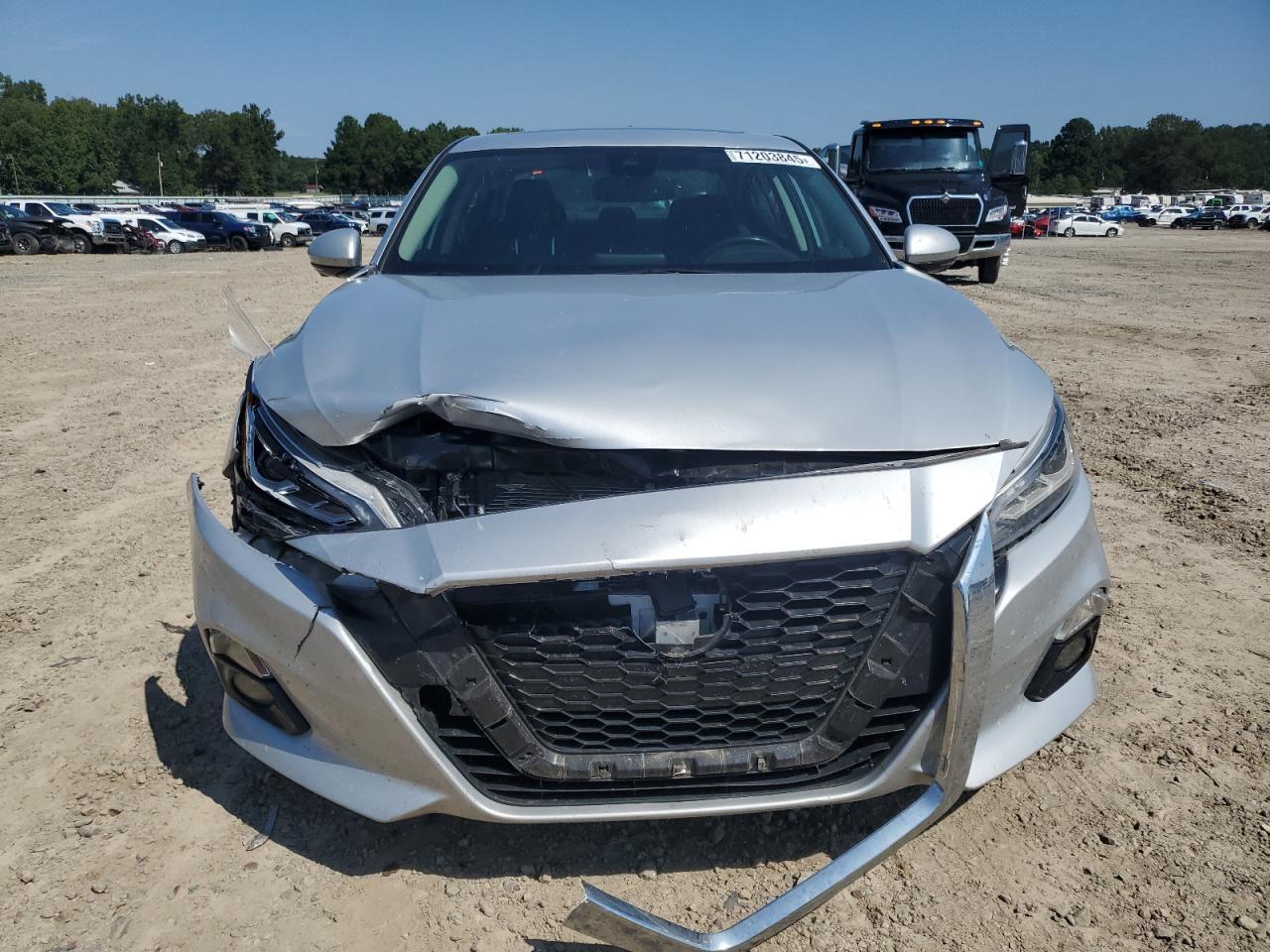 2021 NISSAN ALTIMA