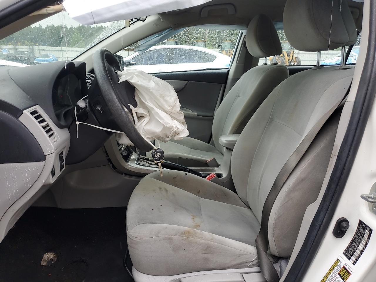 2011 TOYOTA COROLLA