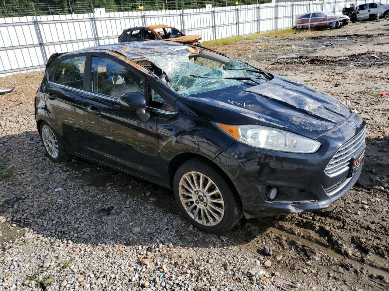 2016 FORD Fiesta