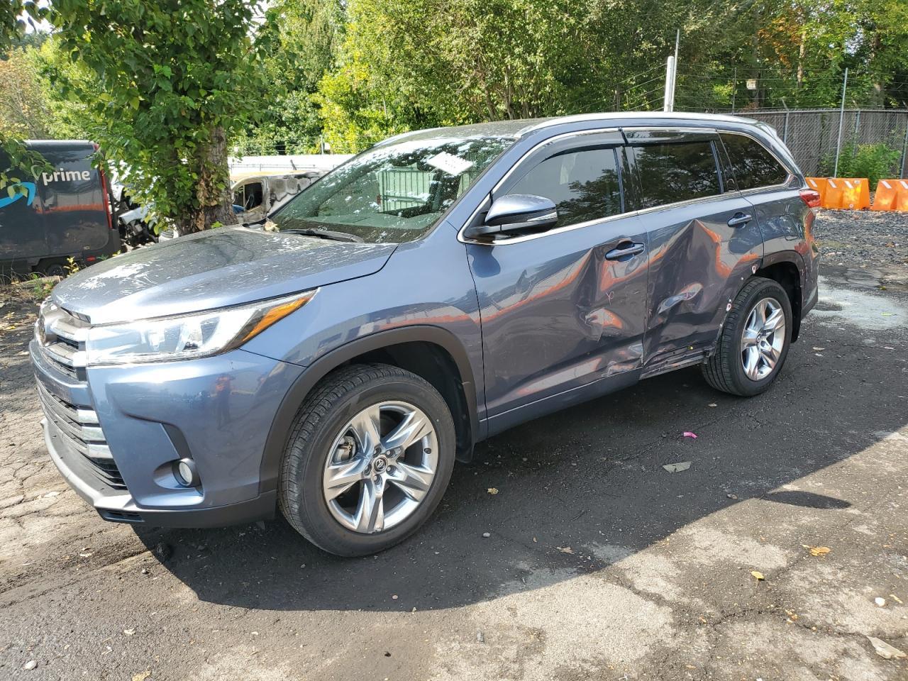 2017 TOYOTA HIGHLANDER