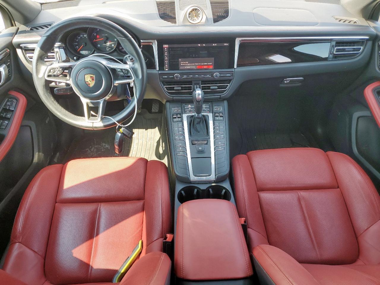 2021 PORSCHE Macan