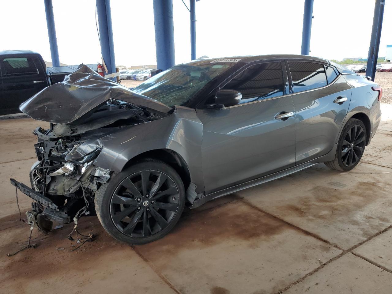 2017 NISSAN Maxima