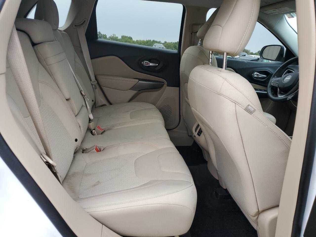 2019 JEEP CHEROKEE