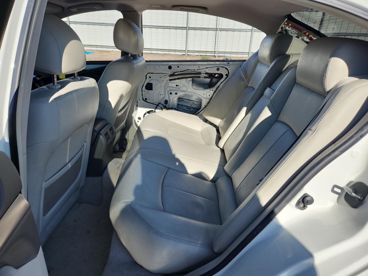 2011 INFINITI G37