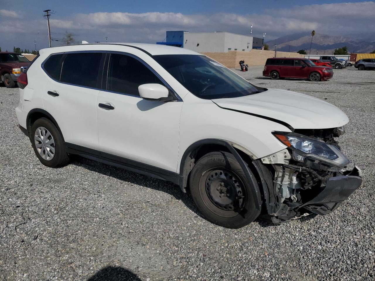 2017 NISSAN ROGUE