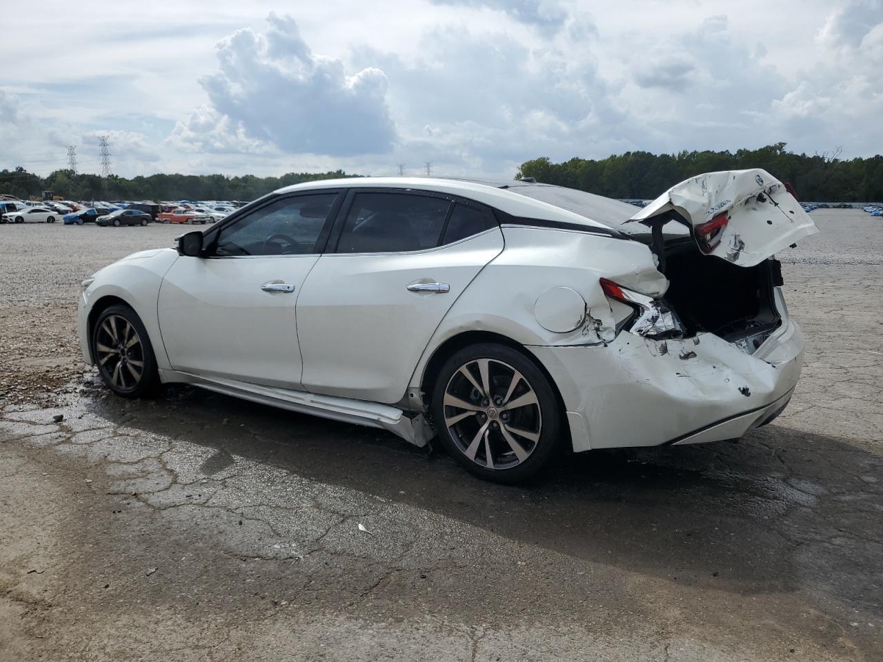 2017 NISSAN Maxima