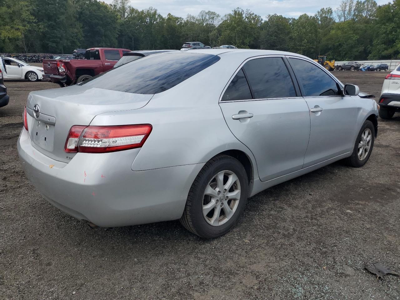 2011 TOYOTA CAMRY