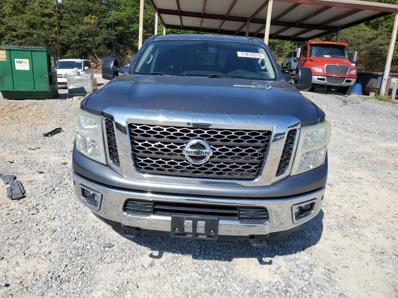 2016 NISSAN Titan