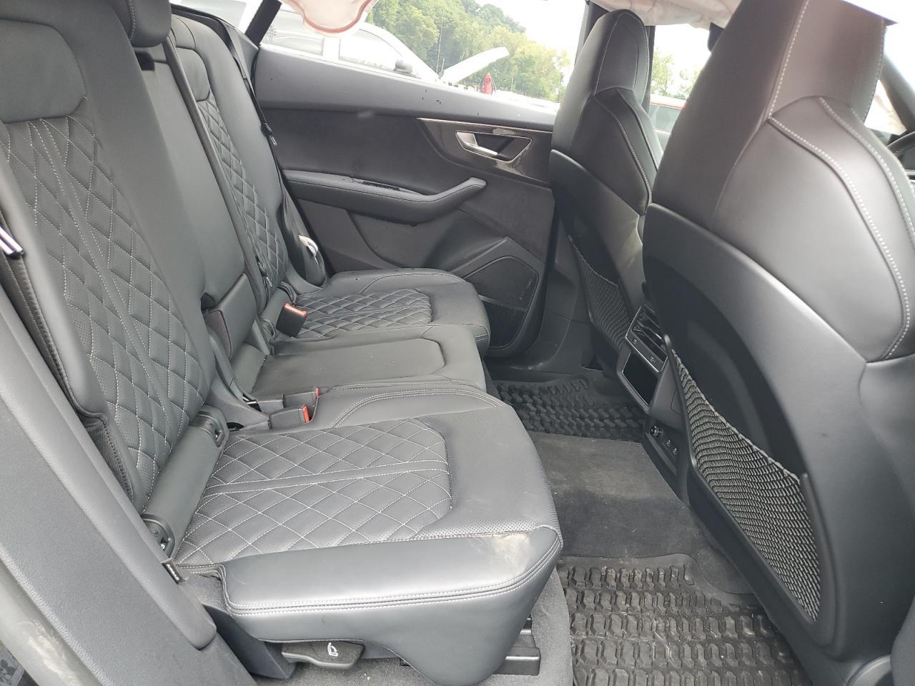 2023 AUDI SQ8
