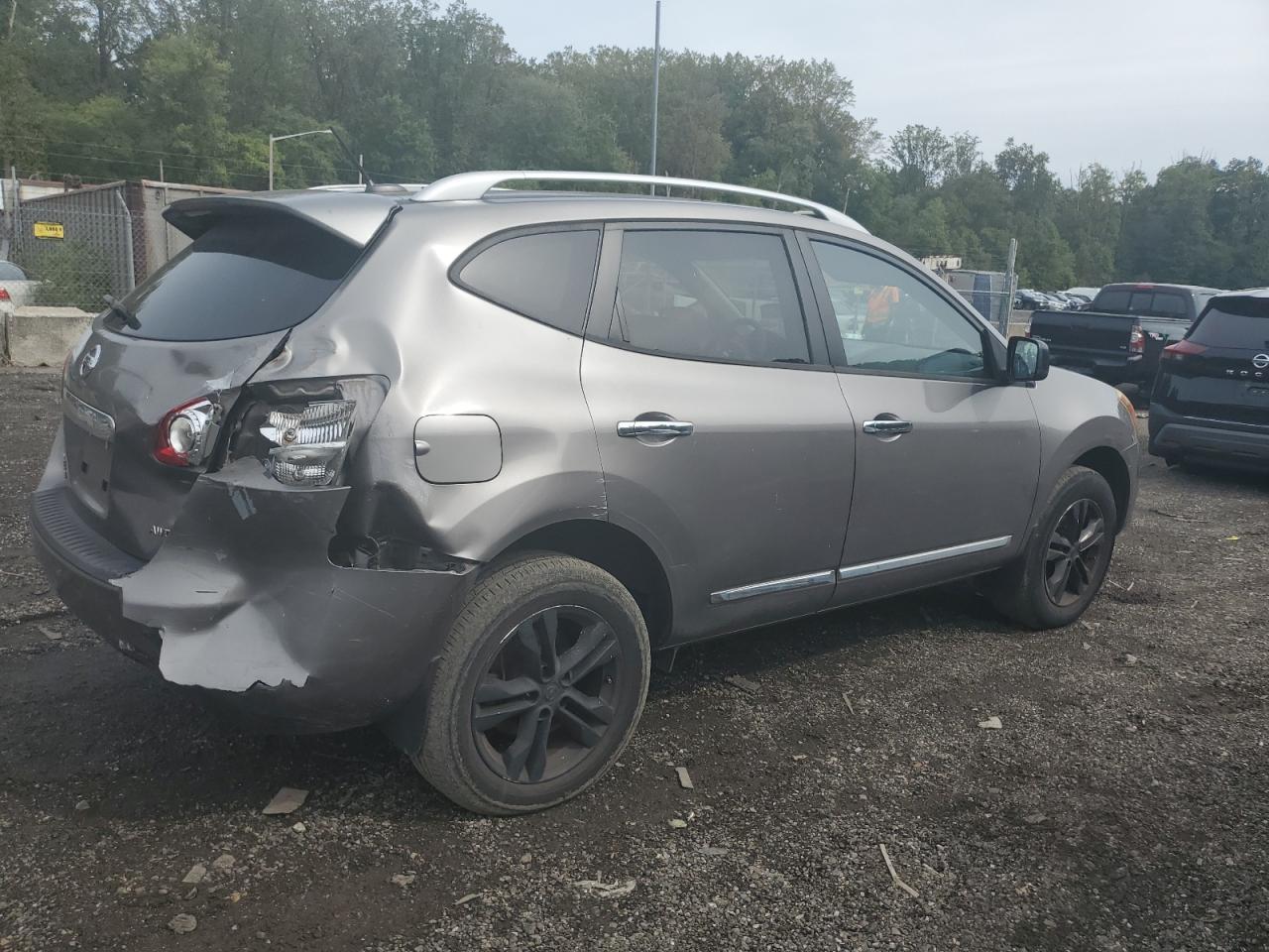 2015 NISSAN ROGUE
