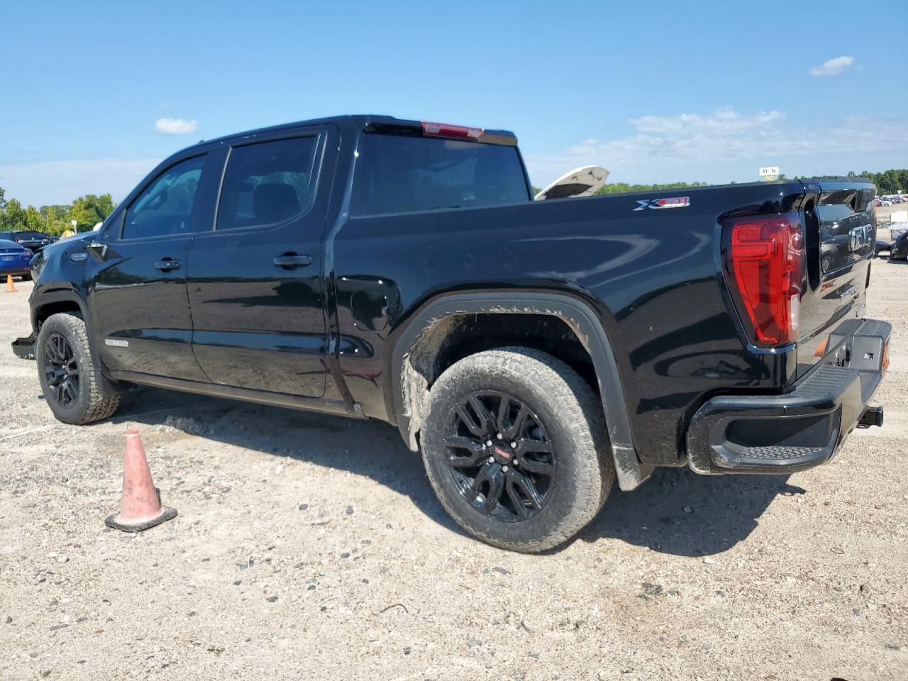 2025 GMC Sierra